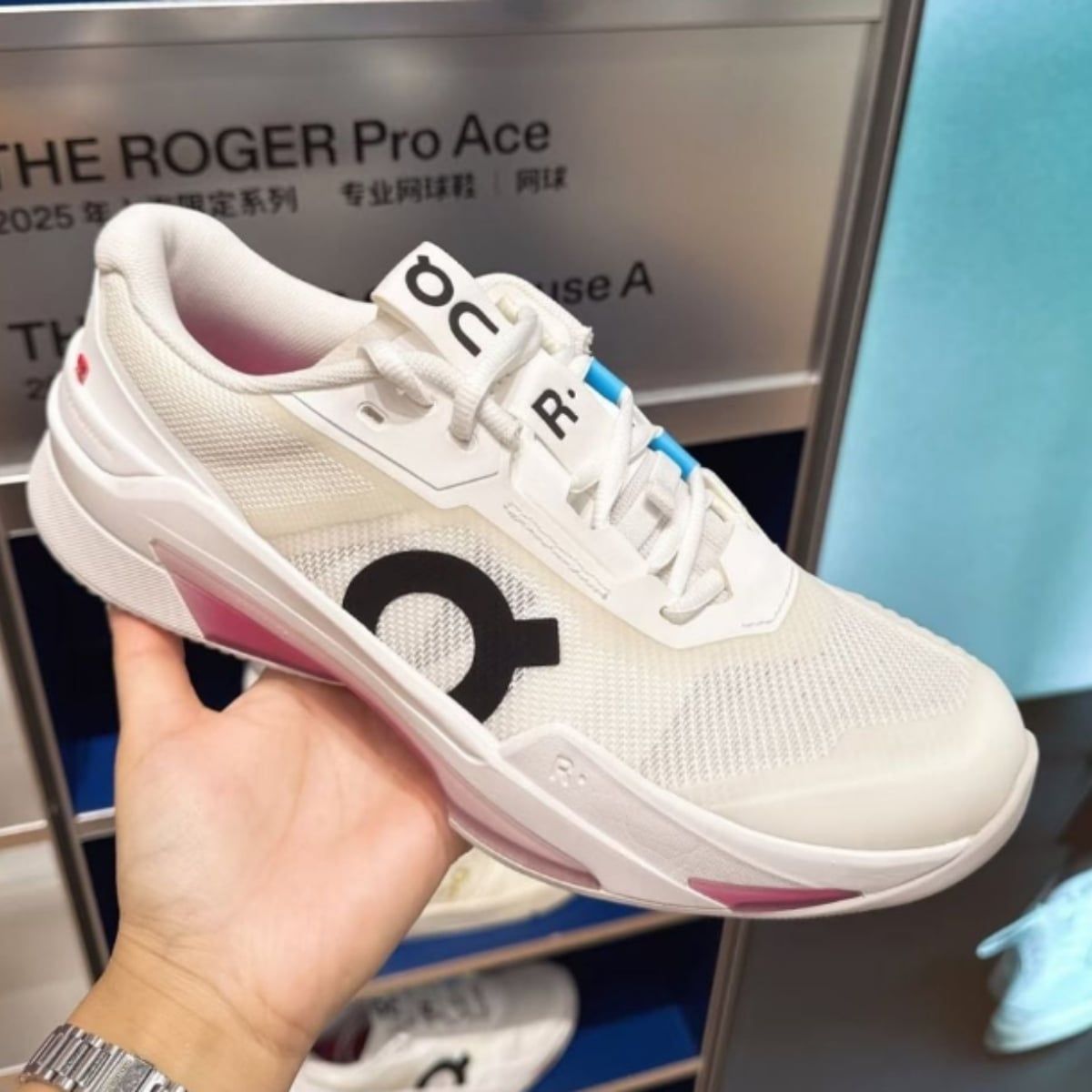  Giày On The Roger Pro Fire ‘White Pink’ 3MF30102626 