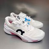  Giày On The Roger Pro Fire ‘White Pink’ 3WF30032626 