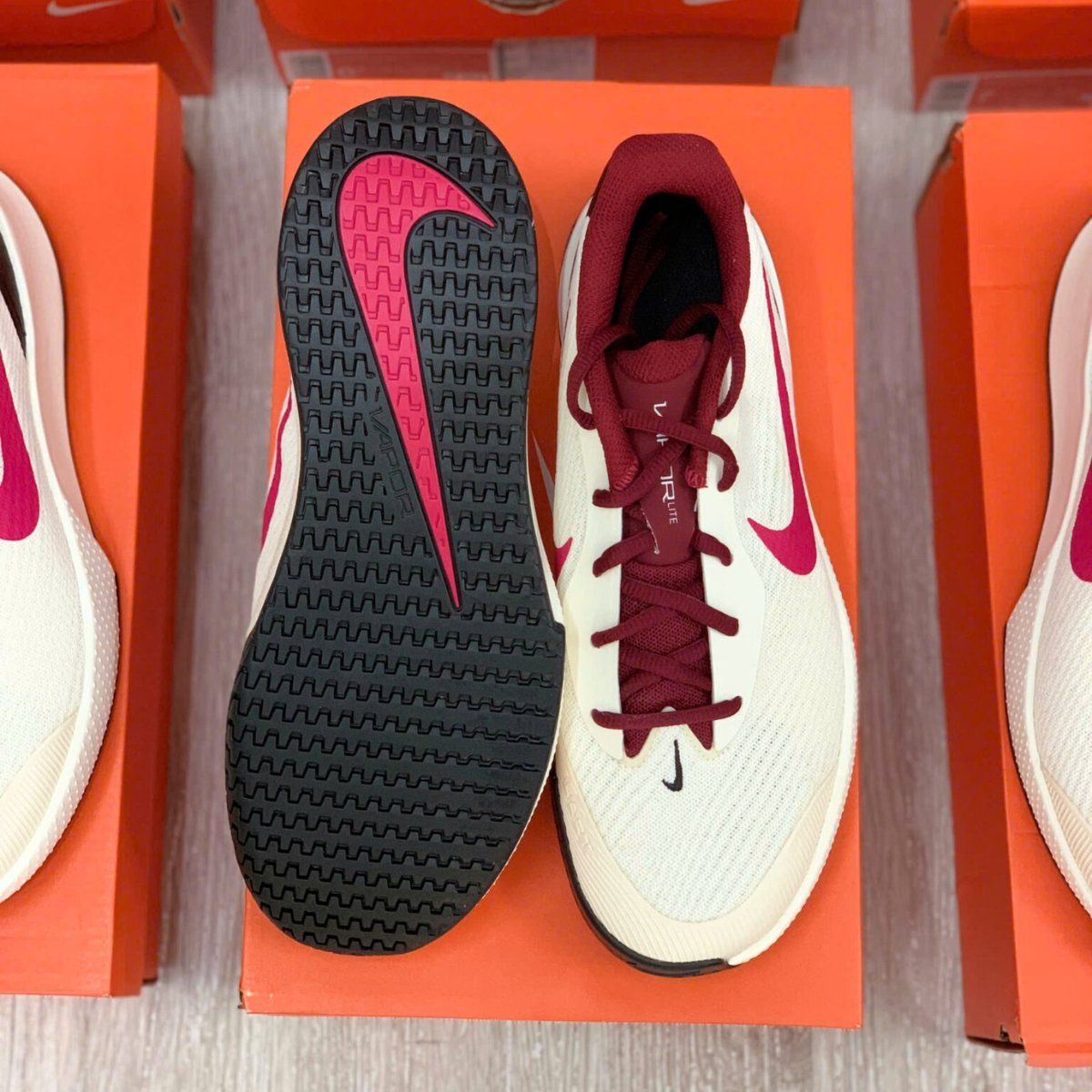  Giày Nike Court Vapor Lite 3 HC ‘Pale Ivory Sail Team Red Rush Pink’ FZ2156-104 