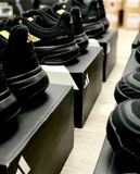  Giày adidas Courtjam Control 3 'Black' KI0798 