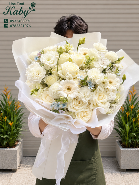 BÓ HOA HỒNG TRẮNG XINH ĐẸP