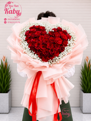 BÓ HOA 60 BÔNG HỒNG ĐỎ HÌNH TRÁI TIM