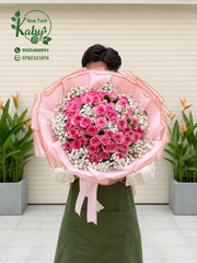 BÓ HOA 50 BÔNG HỒNG DÂU TRÒN