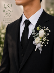 Hoa Cài Áo Tulip Sương Trắng Dịu Dàng