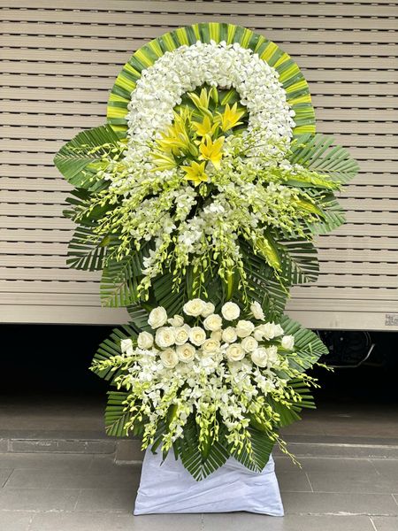 Vòng Hoa Chia Ly – Gửi Niềm Thương Tiếc