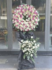 Kệ Hoa Tang Lễ mix màu trắng tím– Thương Tiếc Khôn Nguôi