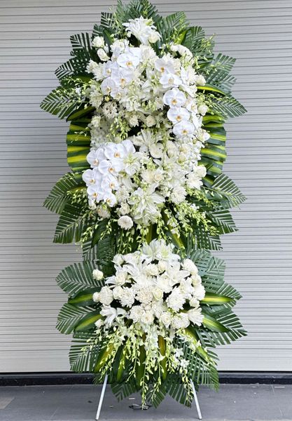 Vòng Hoa Viếng “Ánh Nến Cuối Trời”