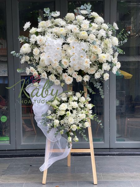 Vòng Hoa Tiễn Đưa “Thanh Thoát”