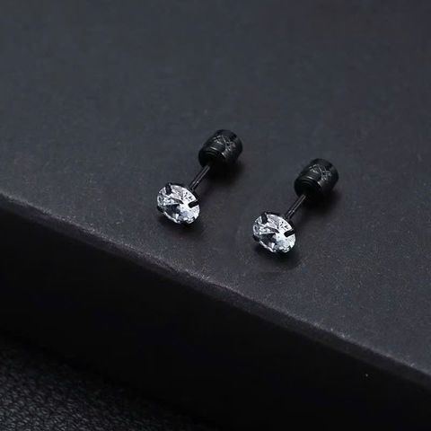 Khuyên nam Tita chiếc