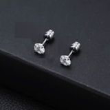 Khuyên nam Tita chiếc