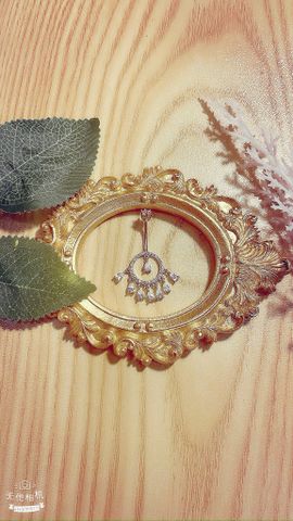 KHUYÊN RỐN BẠC Ý