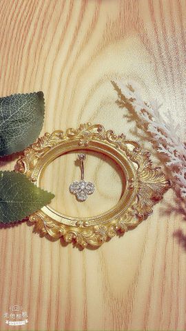 KHUYÊN RỐN BẠC Ý