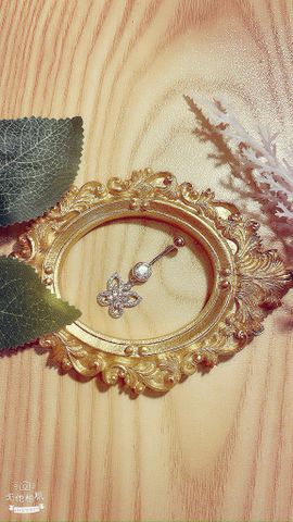 KHUYÊN RỐN BẠC Ý