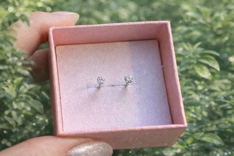 KHUYÊN MŨI BẠC Ý 2,5 LY