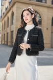  Áo khoác dạ tweed dáng ngắn phối viền gấu có túi ốp 