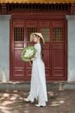  Áo dài ren Younger Thanh Nhã chất liệu ren hoa nổi bật dáng suông cổ tròn 
