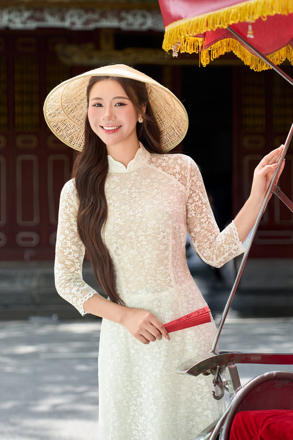 Áo dài truyền thống