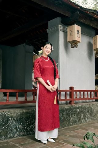 Áo dài Nhã Miên vải lụa vân mềm mại dáng tay lỡ cúc Tết