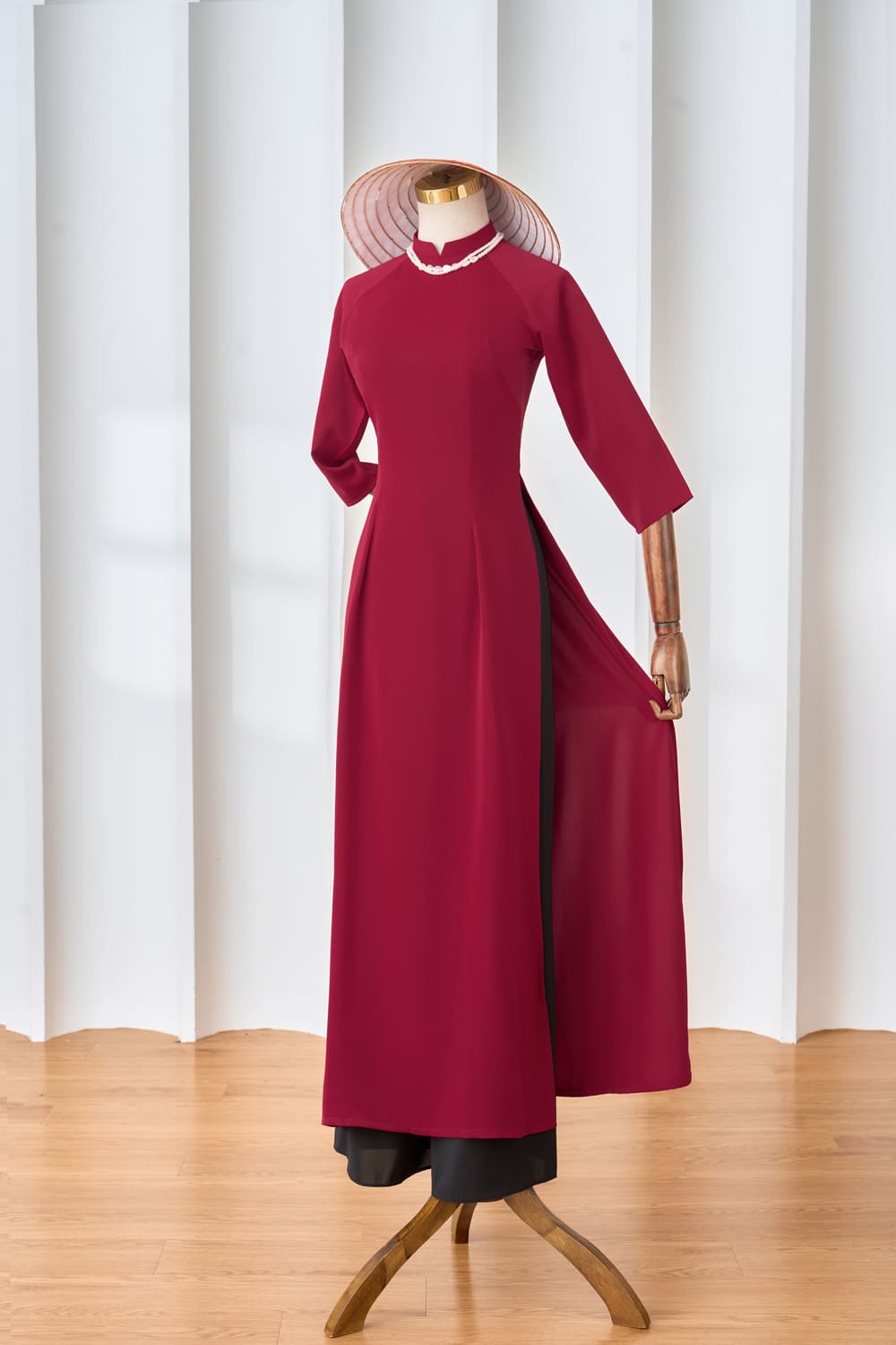 Áo dài đỏ truyền thống