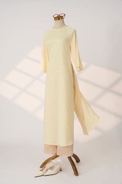  Áo Dài nữ Diễm Đào vải lụa vân mềm mại dáng tay lỡ cúc hoa 