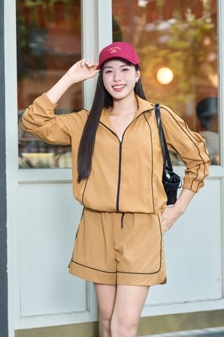 Áo khoác nữ Breezy chất liệu thô gió co giãn dáng lửng kéo khóa