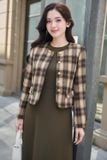  Áo khoác dạ vải kẻ dáng ngắn cổ tròn có nắp túi 