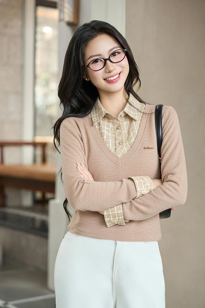  Áo nỉ tăm lông cừu phối cổ sơ mi kẻ họa tiết 