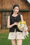  Áo thô thêu sát nách cổ tròn nhún eo thắt nơ 
