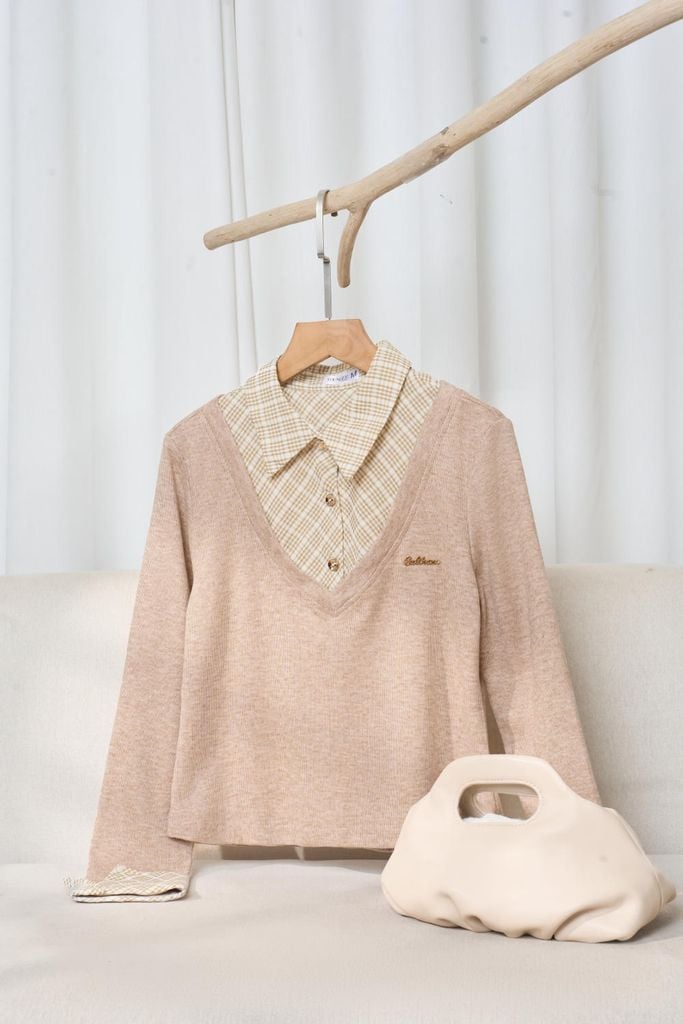  Áo nỉ tăm lông cừu phối cổ sơ mi kẻ họa tiết 