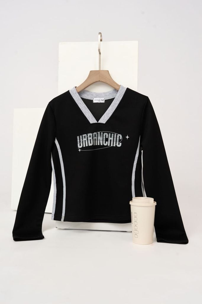  Áo thun nữ vải umi mềm dáng croptop dài tay cổ V phối màu 