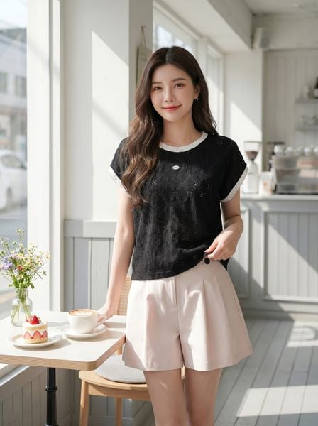  Áo thun họa tiết tay liền phối viền cổ tròn 