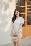  Áo blouse nữ thô thêu tay cộc cổ V phối cúc ngọc 
