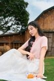  Áo kiểu nữ vải thô thêu tay cộc cổ tim phối bèo 