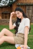 Áo kiểu nữ vải thô thêu tay cộc cổ tim phối bèo 