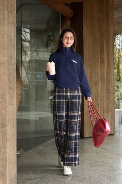  Áo dài tay dáng suông bo gấu cổ có khóa 