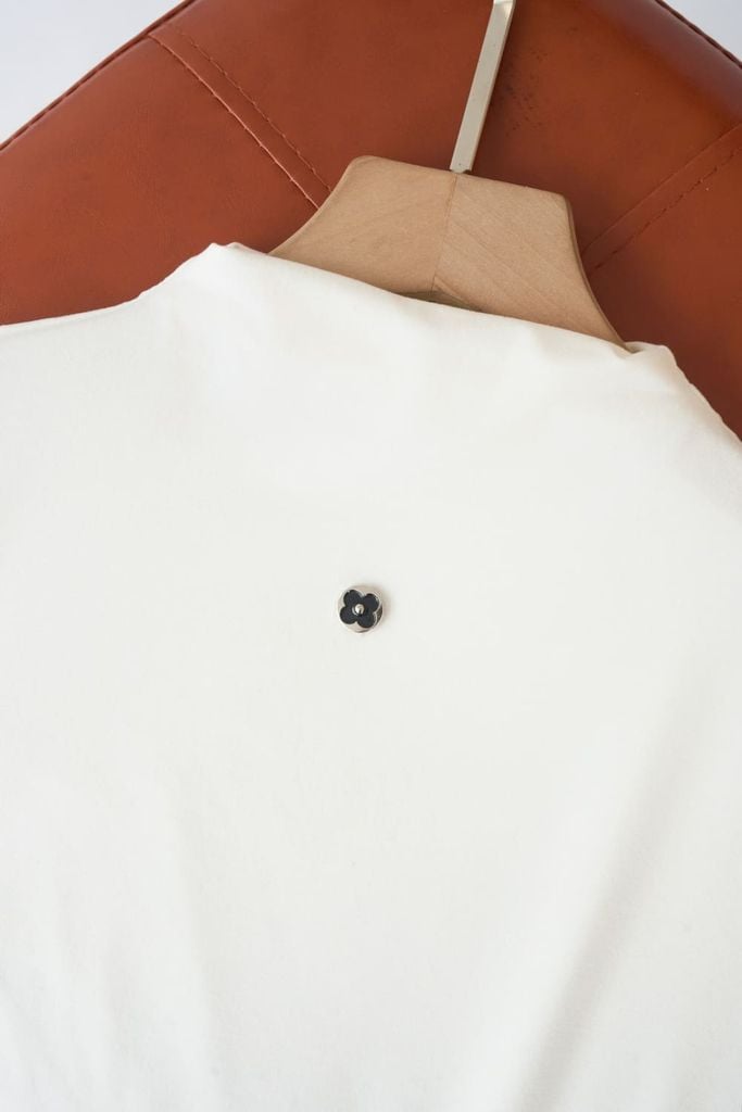  Áo nữ nỉ bông cotton dáng vai chờm cổ cao đính tag 