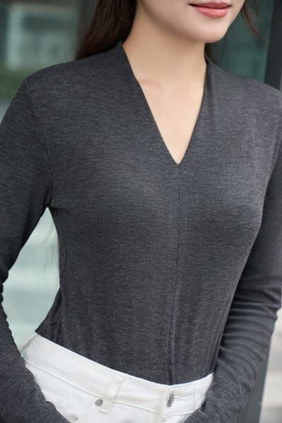  Áo nữ vải nỉ tăm lông cừu dáng dài tay cổ V leo 