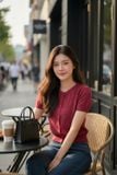  Áo tay cộc cổ tròn bo gấu dệt họa tiết 