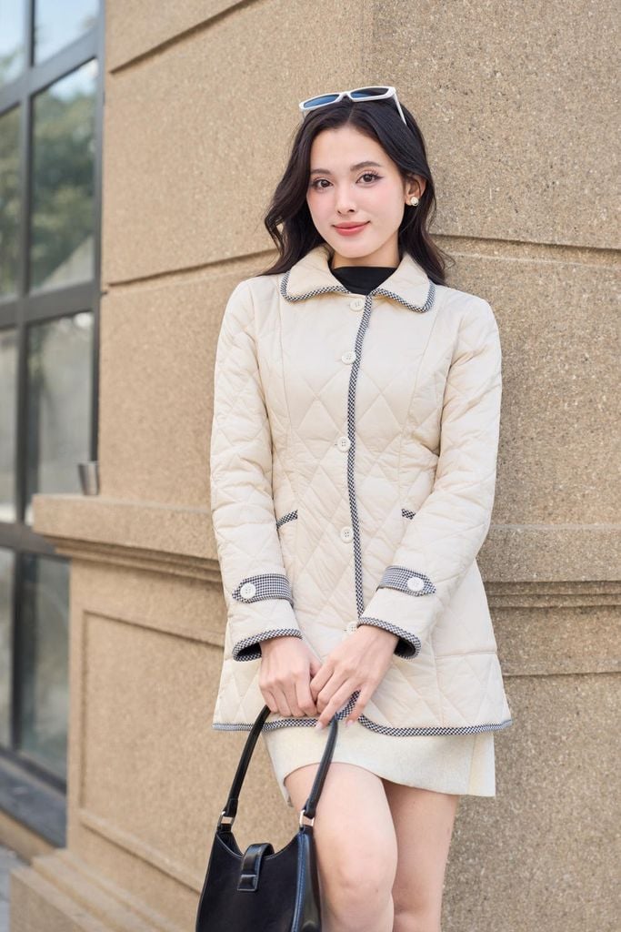  Áo phao chần trám nữ dáng lửng lõi bông siêu nhẹ Vera cổ đức phối viền 