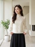  Áo ren dài tay cổ cao vai bồng 