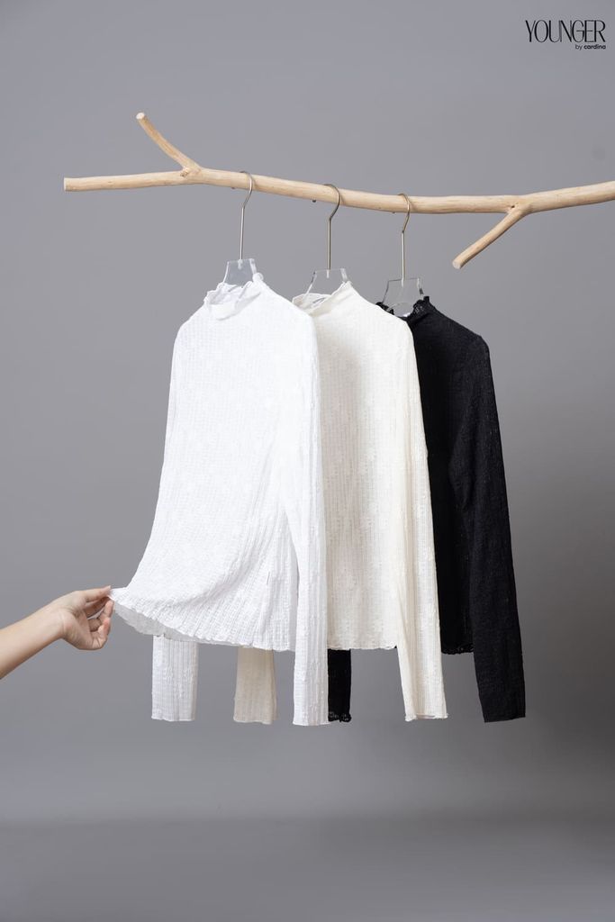  Áo giữ nhiệt ren cổ leo 