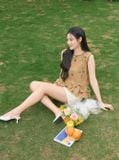  Áo sát nách phối cổ viền gấu bèo 