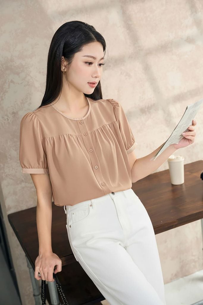  Áo sơ mi thô tuyết cổ tròn phối viền tay bồng 