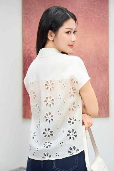  Áo sơ mi nữ vải thô gió cổ đức tay chờm phối lưng thêu hoa 