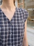  Áo tay cộc kiểu cổ V ly vai 