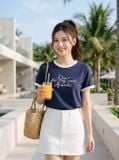  Áo thun cổ tròn tay cộc thêu chữ phối 