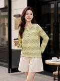  Áo thun dệt dáng suông nẹp cổ mở cài khuy 