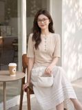  Áo thun dệt họa tiết cổ tròn chìm trang trí cúc cổ 