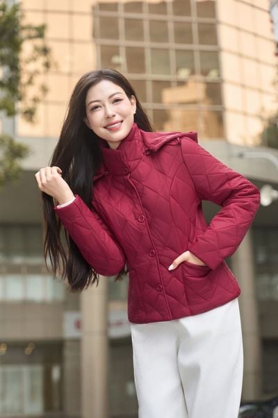  Áo phao chần trám dáng ngắn có mũ 