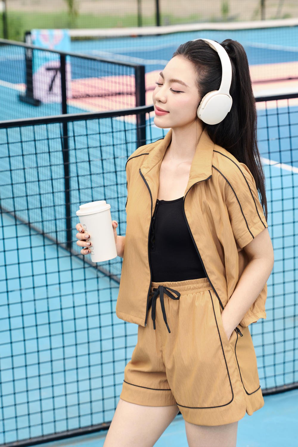 đi cafe mặc gì